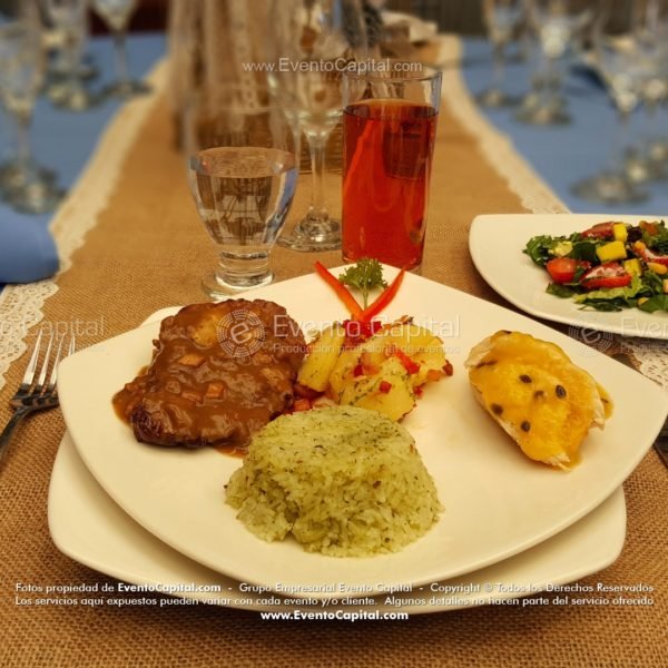 DESAYUNOS, ALMUERZOS, CENAS TIPO BUFFET Y EMPACADOS A DOMICILIO