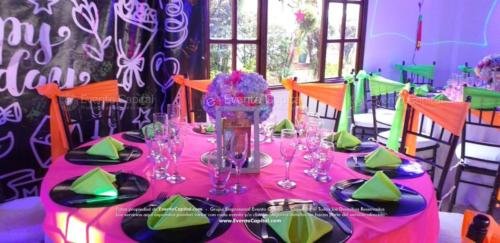 tematica neon arco globos gym (1)